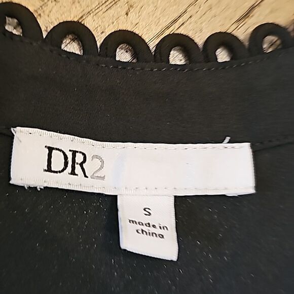 Black v neck blouse size S DR2 - Picture 2 of 5